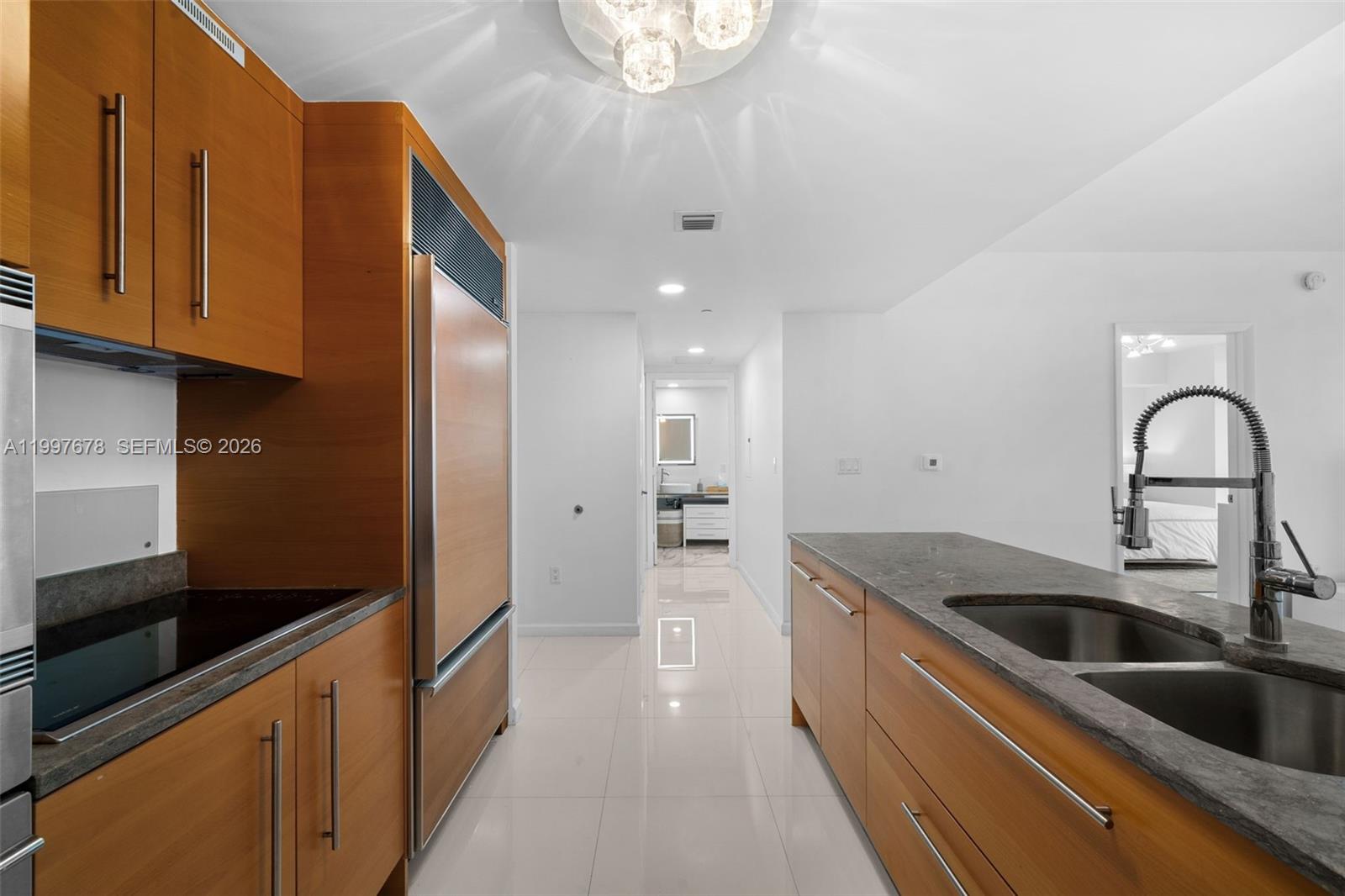 475 Brickell Ave #3711, Miami FL 33131