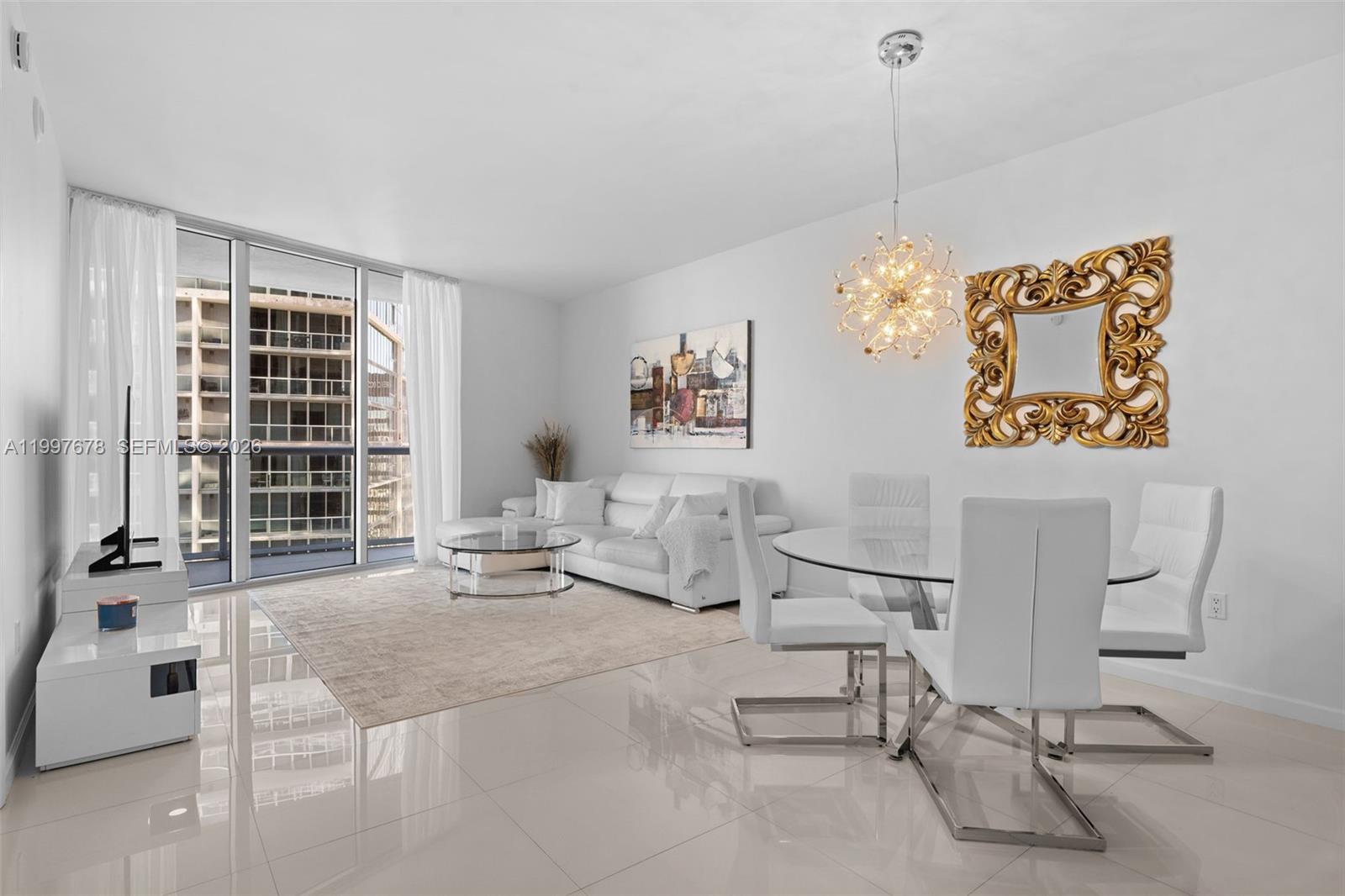 475 Brickell Ave #3711, Miami FL 33131