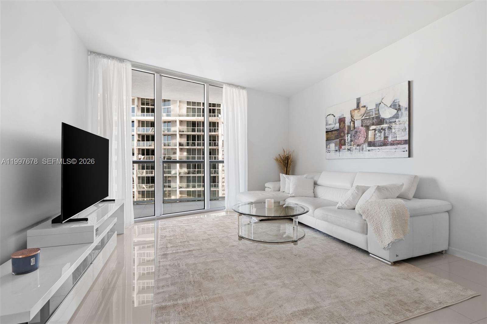 475 Brickell Ave #3711, Miami FL 33131