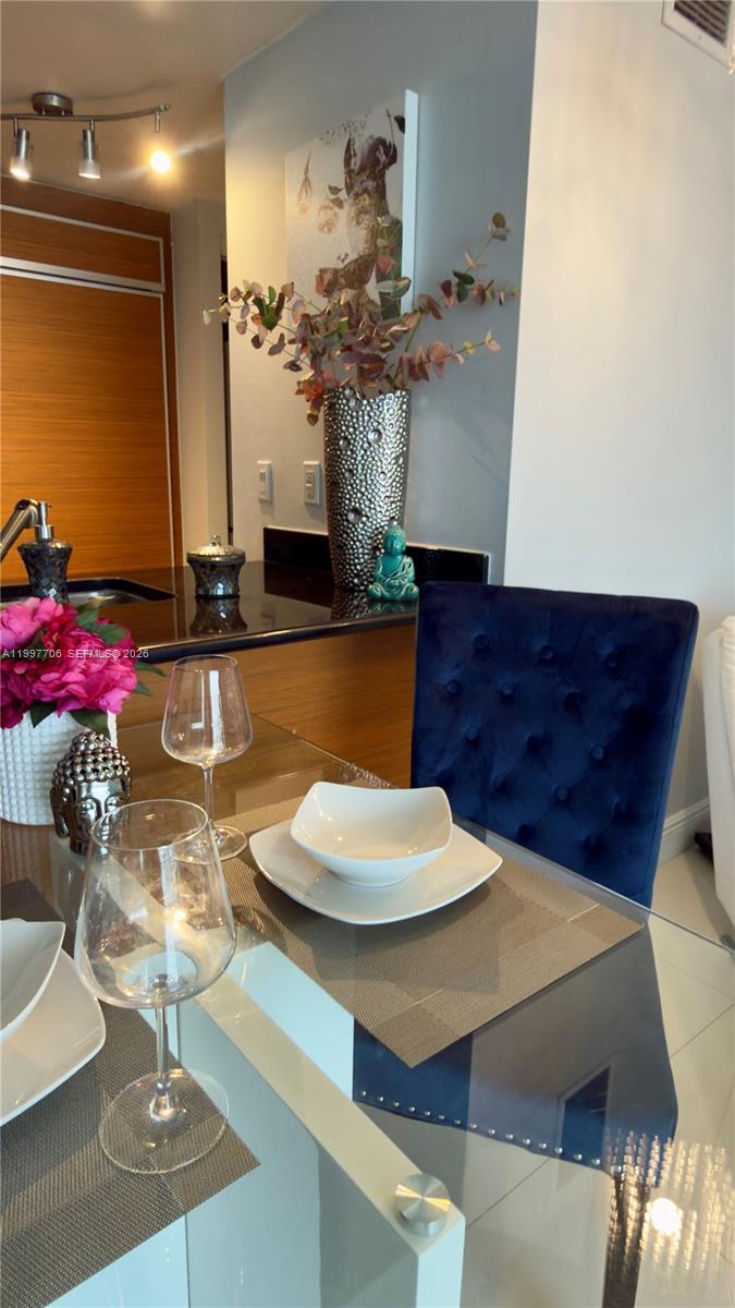 50 Biscayne Blvd #1907, Miami FL 33132