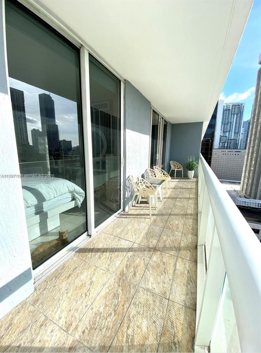 50 Biscayne Blvd #1907, Miami FL 33132