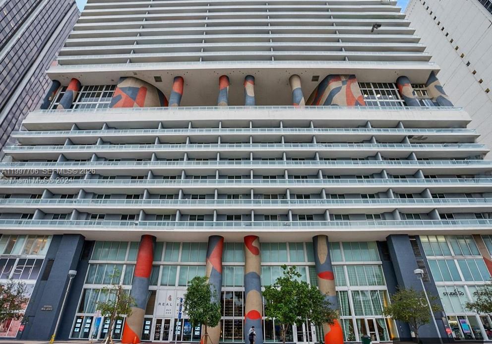 50 Biscayne Blvd #1907, Miami FL 33132