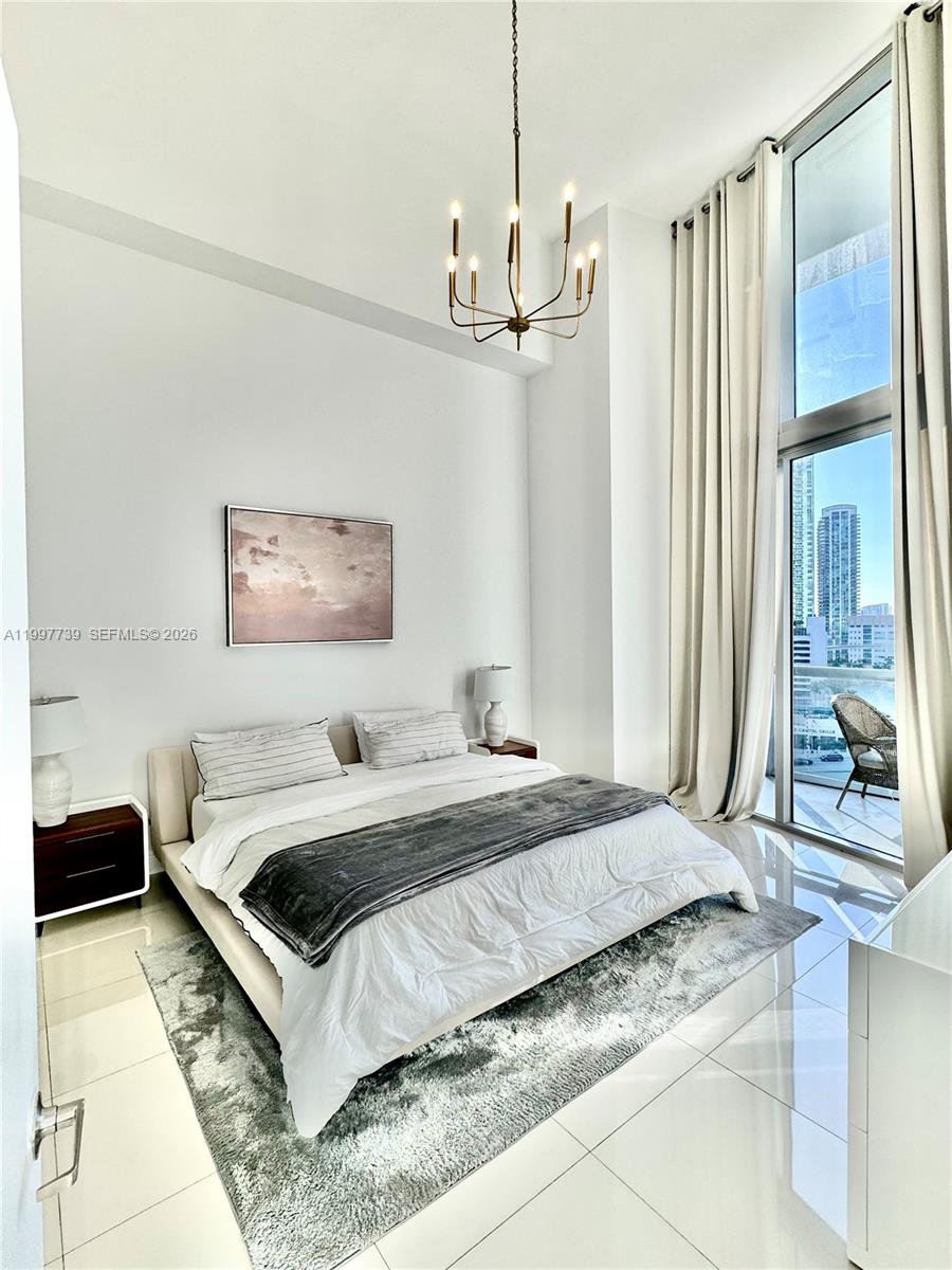 465 Brickell Ave #1406, Miami FL 33131