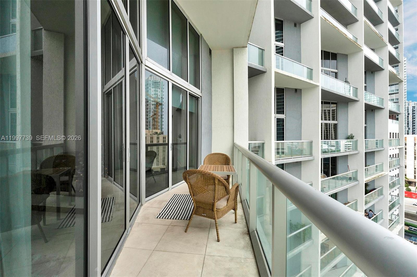 465 Brickell Ave #1406, Miami FL 33131