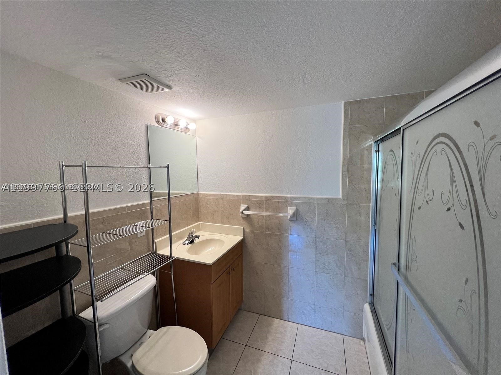 637 SW 3rd St #306, Miami FL 33130