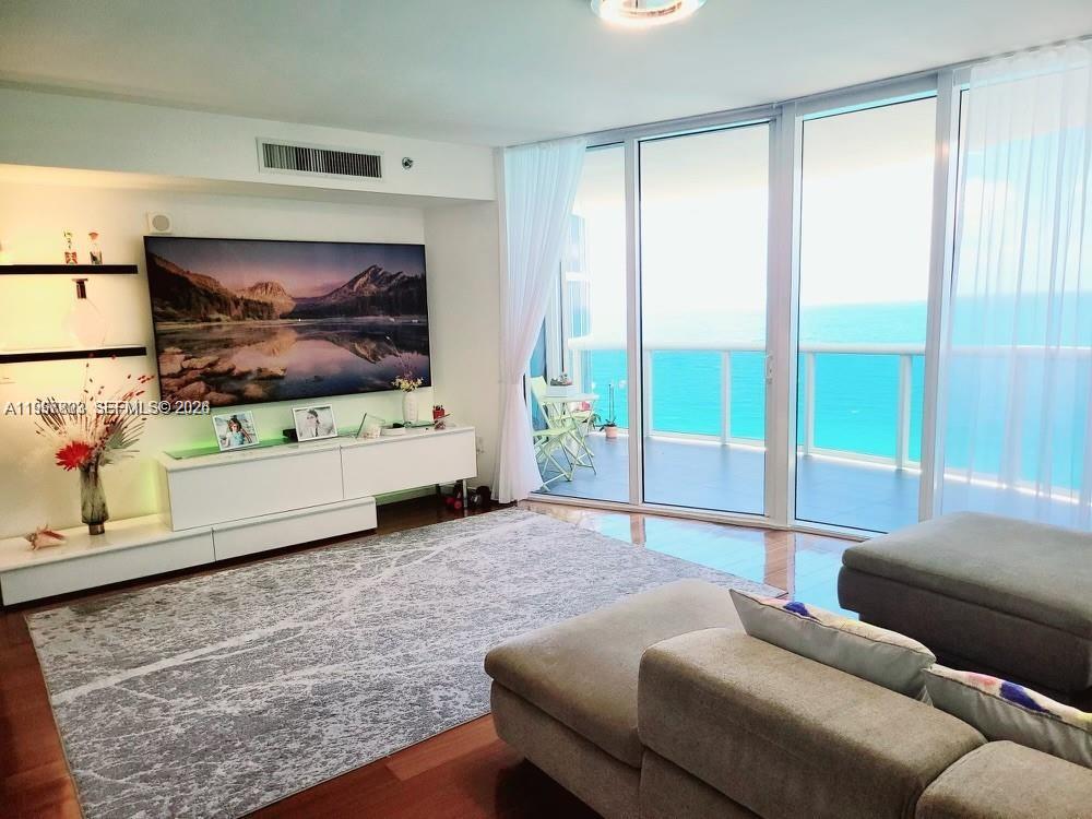 17201 Collins Ave #2005, Sunny Isles Beach FL 33160