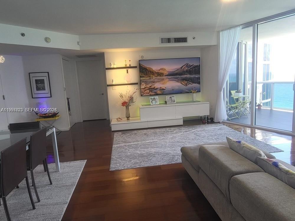 17201 Collins Ave #2005, Sunny Isles Beach FL 33160