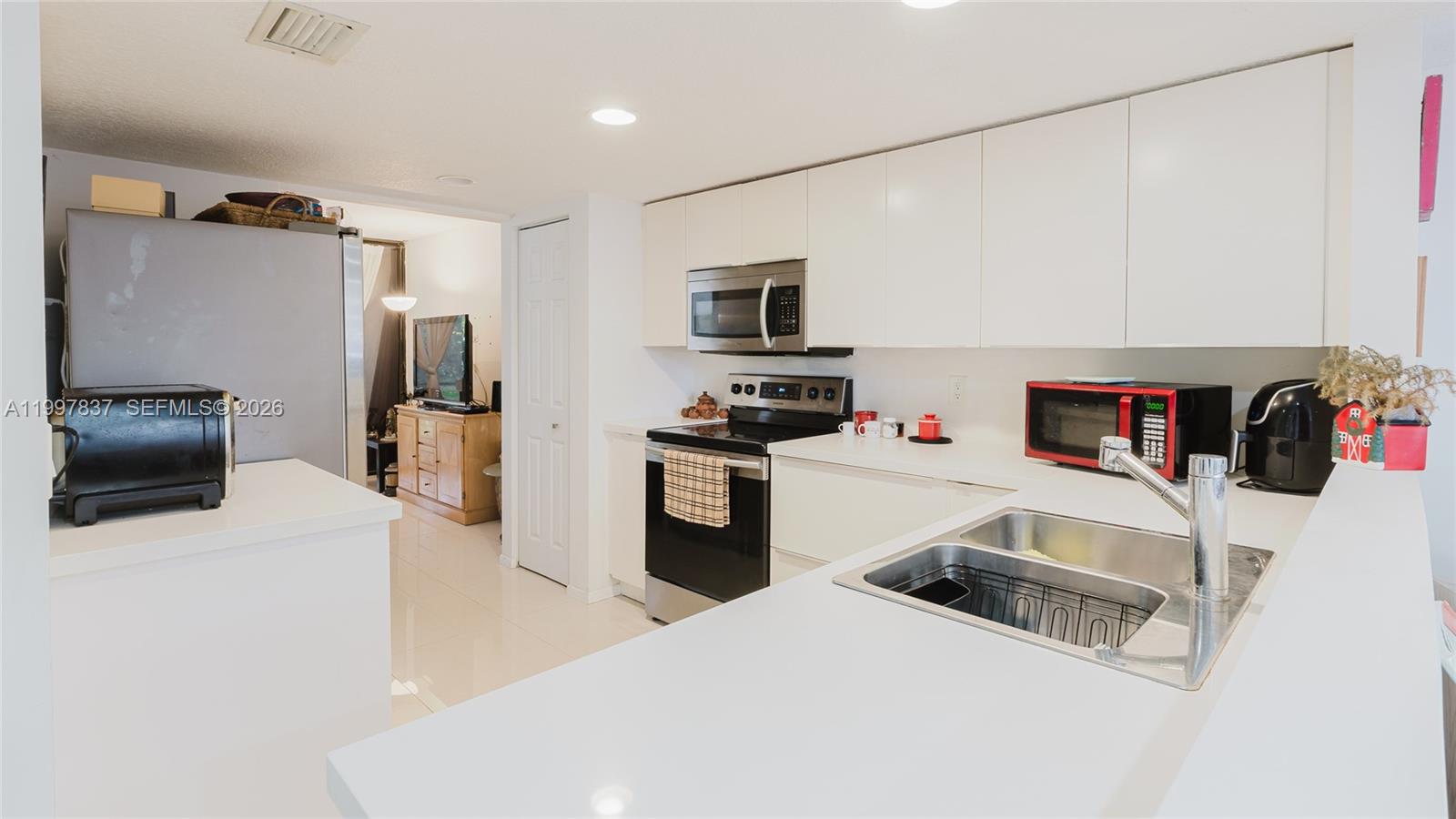 101 SW 96th Ter #101, Plantation FL 33324