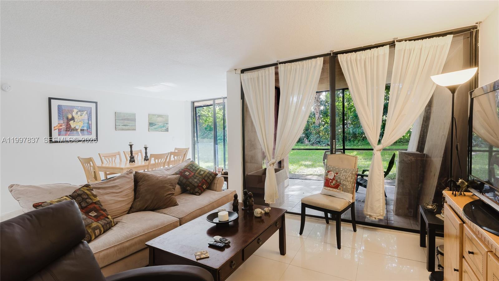 101 SW 96th Ter #101, Plantation FL 33324