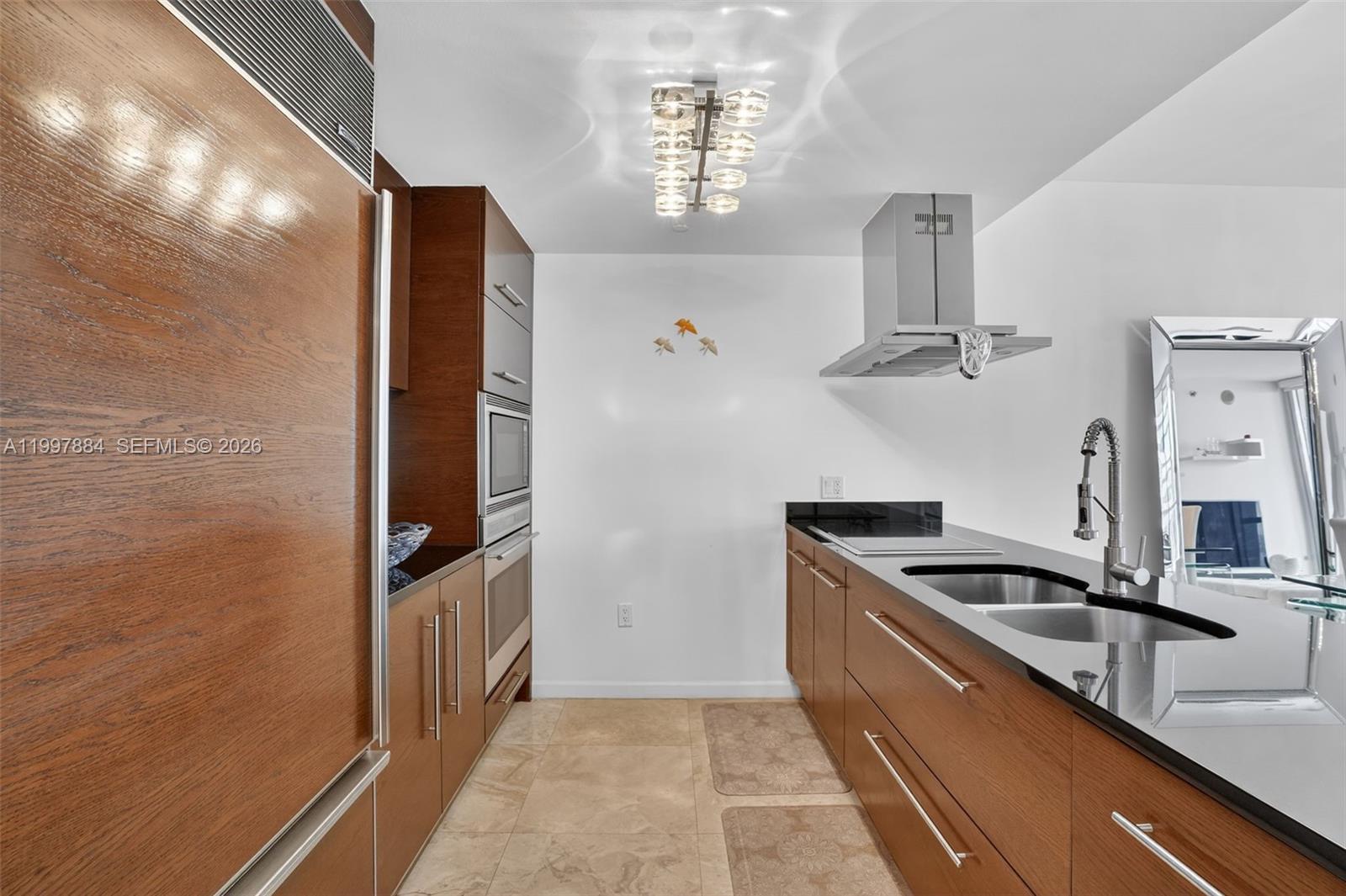 495 Brickell Ave #2807, Miami FL 33131