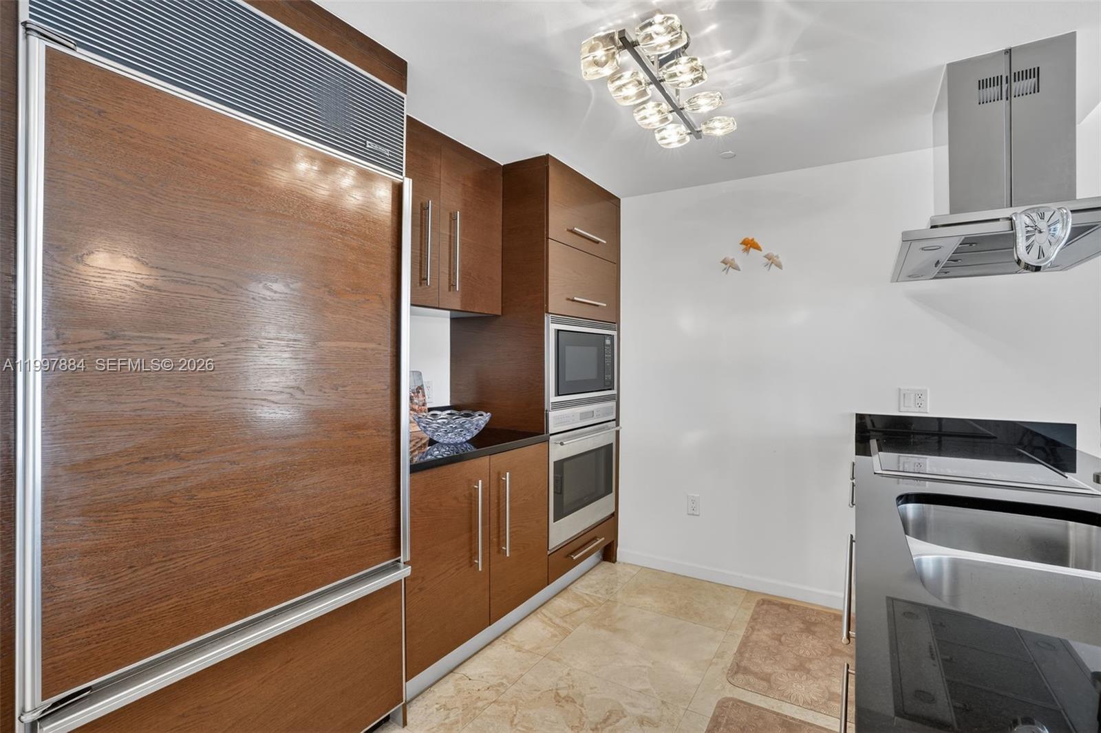 495 Brickell Ave #2807, Miami FL 33131