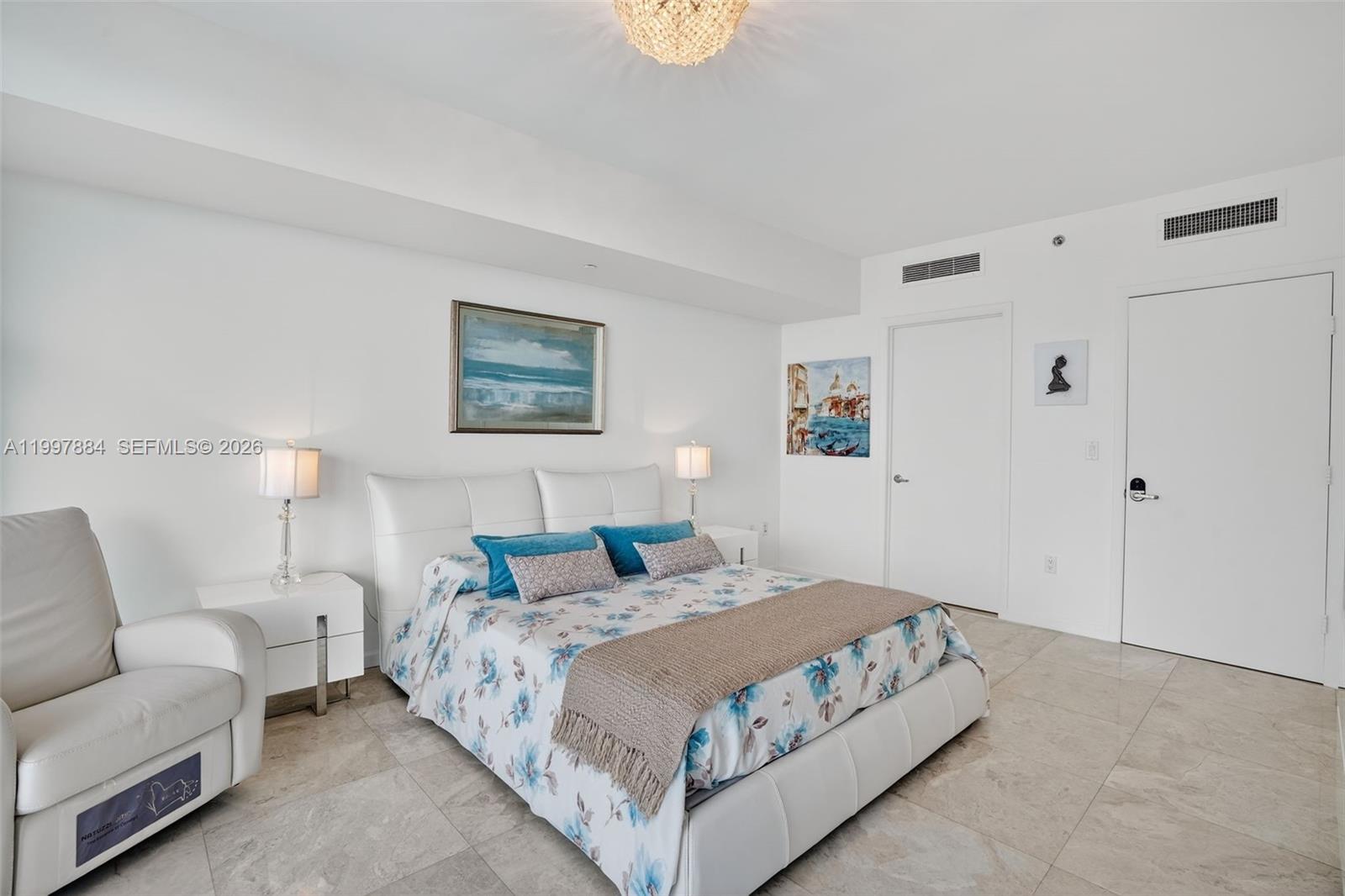 495 Brickell Ave #2807, Miami FL 33131