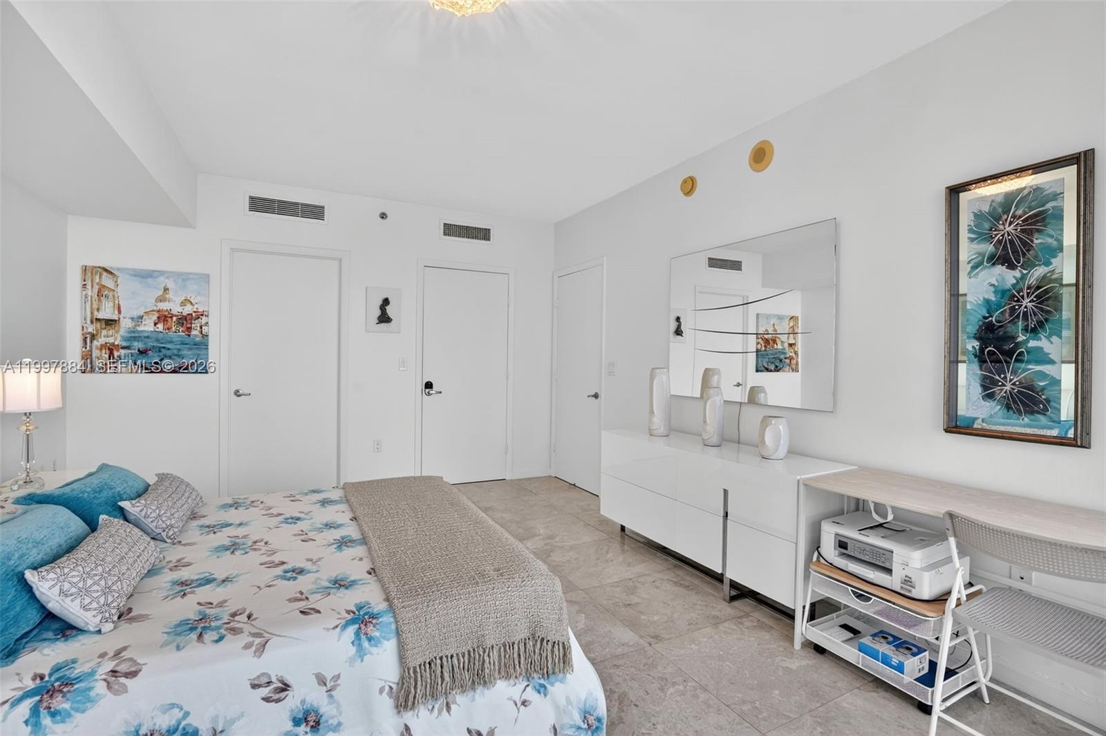 495 Brickell Ave #2807, Miami FL 33131