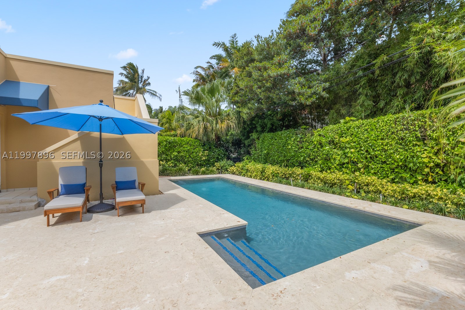 685 Harbor Ln, Key Biscayne FL 33149