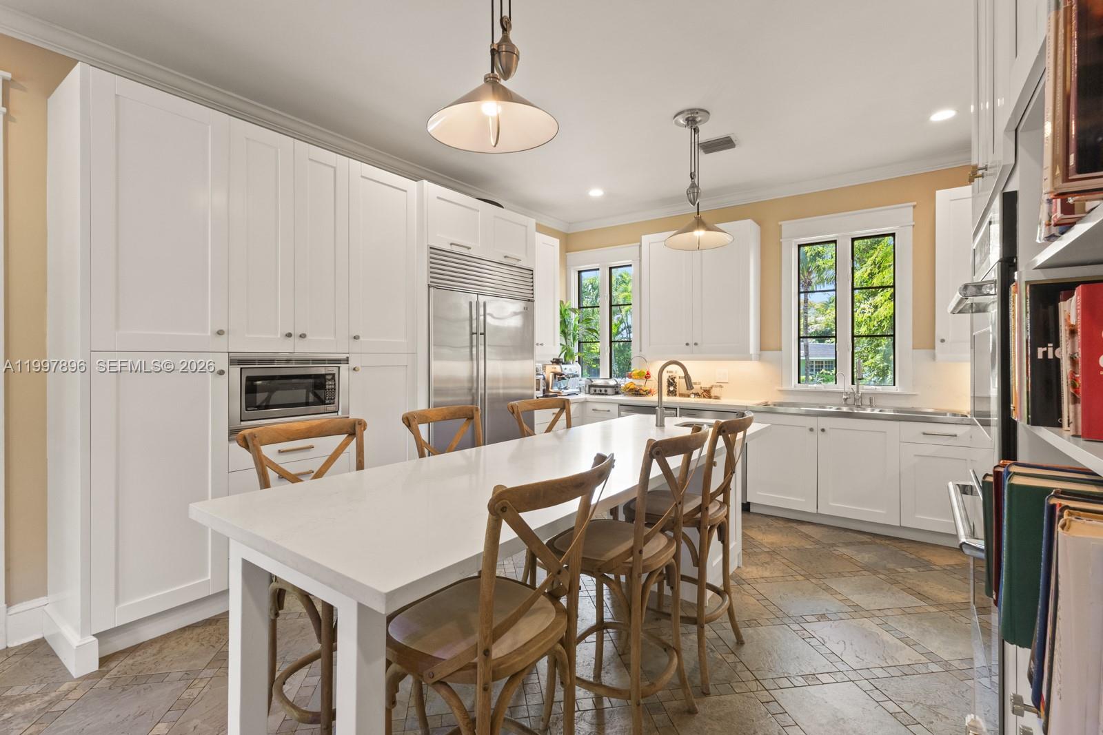 685 Harbor Ln, Key Biscayne FL 33149