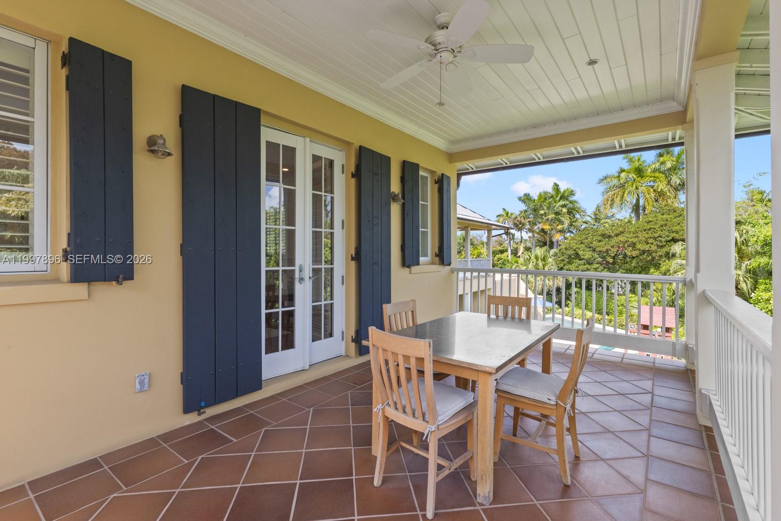 685 Harbor Ln, Key Biscayne FL 33149