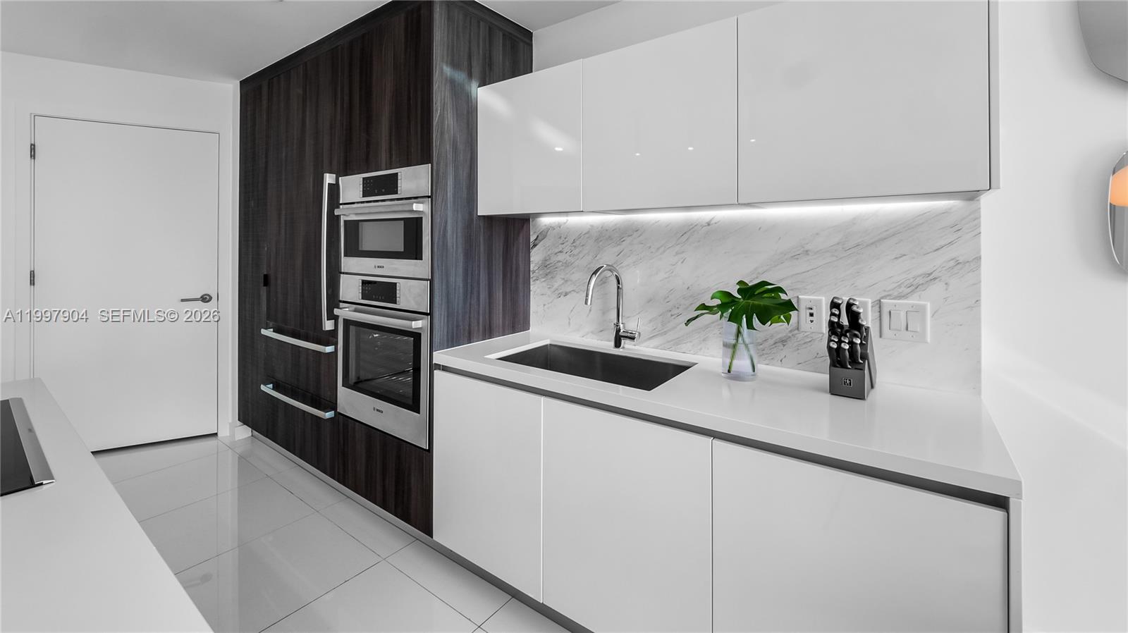 851 NE 1st Ave #1606, Miami FL 33132