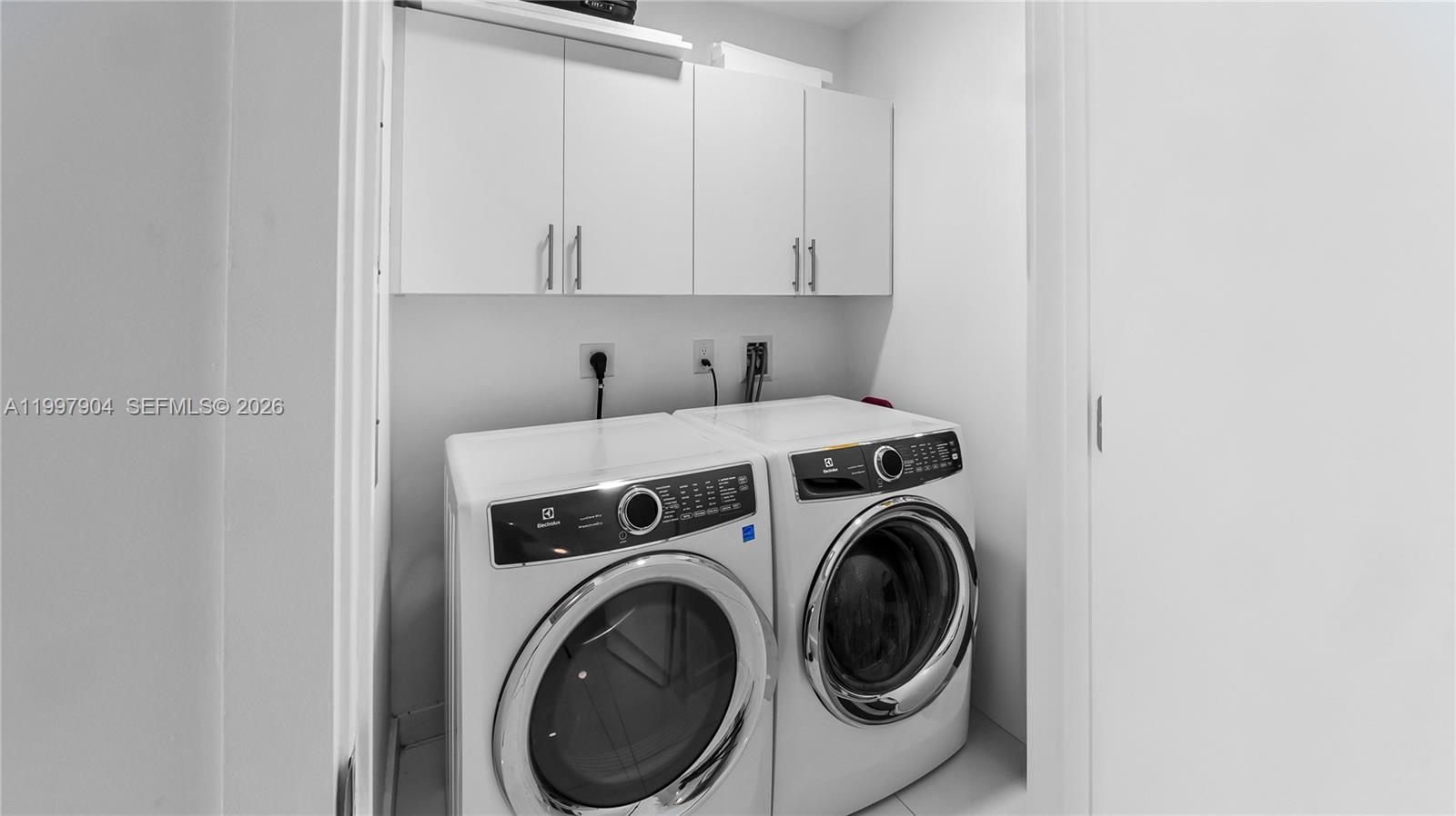 851 NE 1st Ave #1606, Miami FL 33132