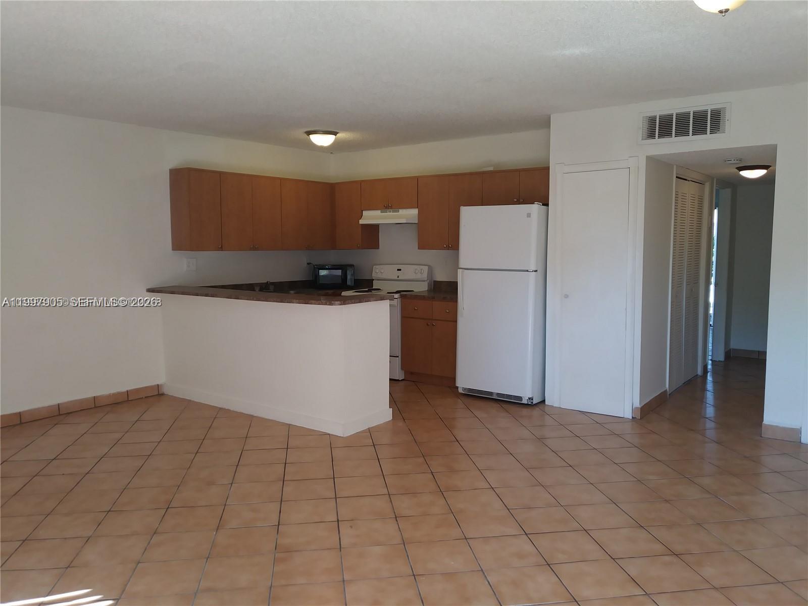 North Miami FL 33161 - A11997905