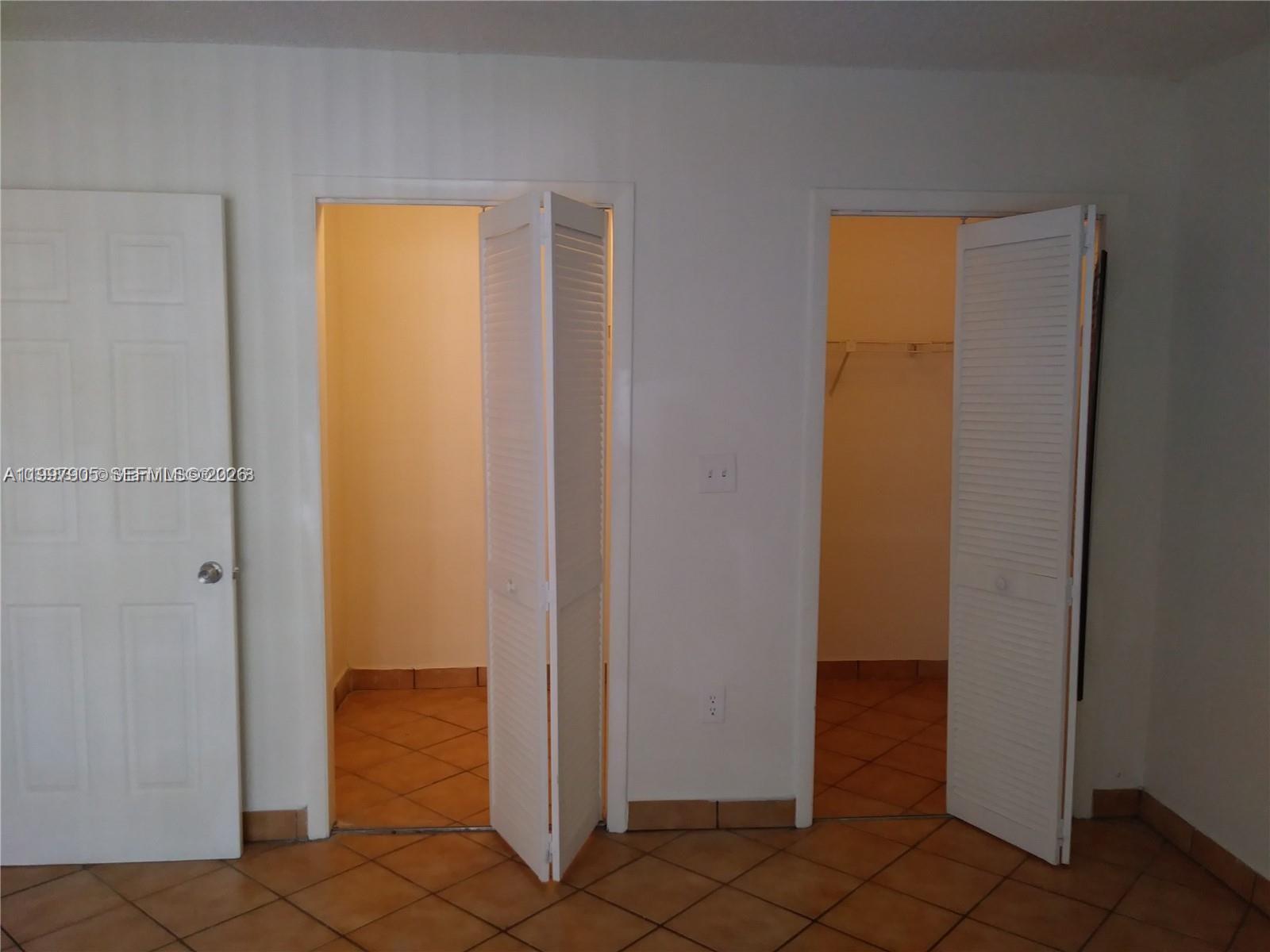 North Miami FL 33161 - A11997905