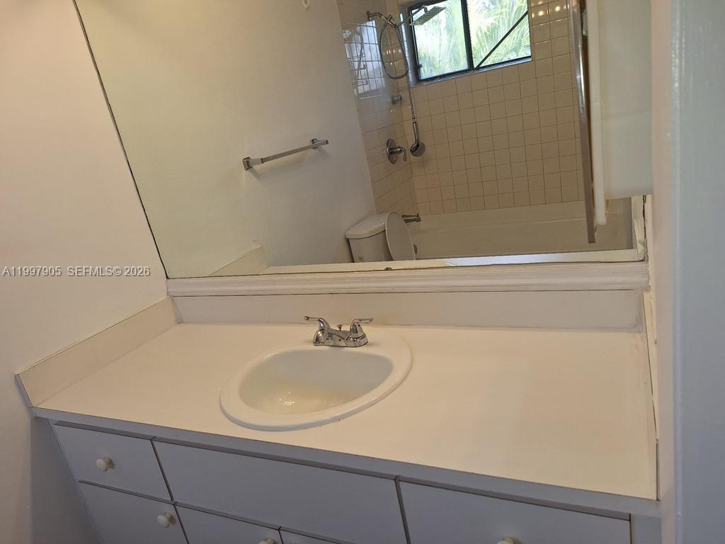 North Miami FL 33161 - A11997905
