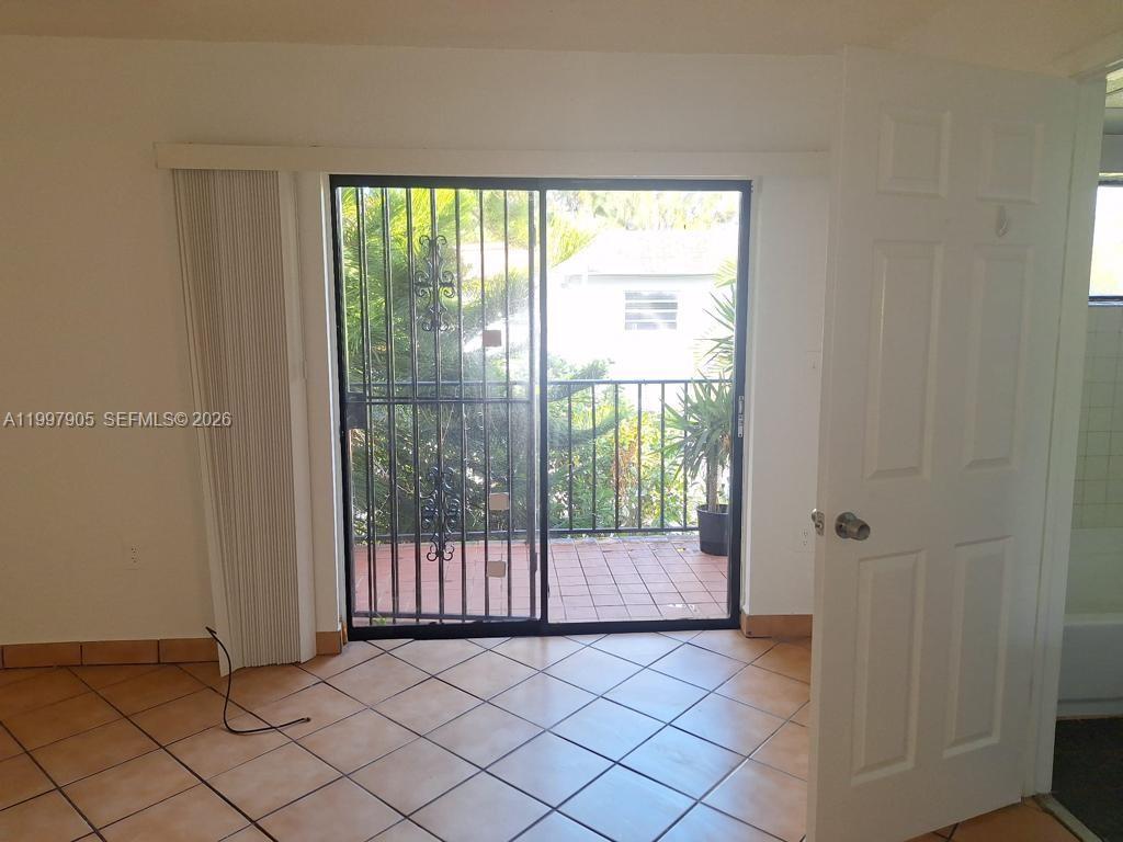 North Miami FL 33161 - A11997905