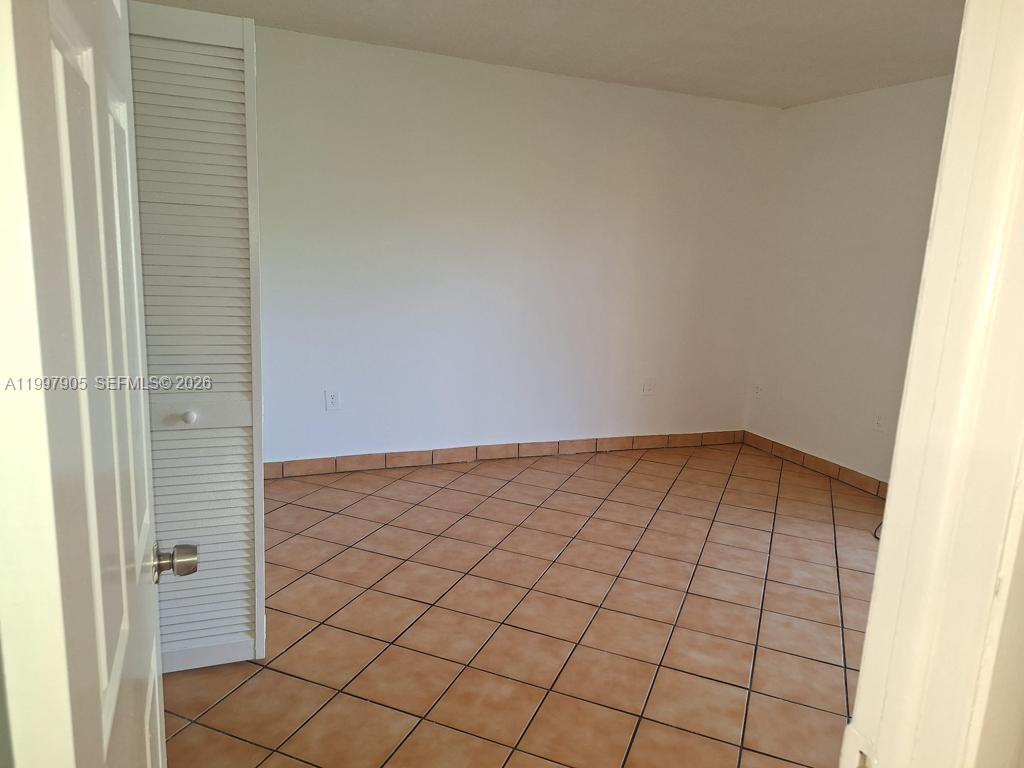 North Miami FL 33161 - A11997905