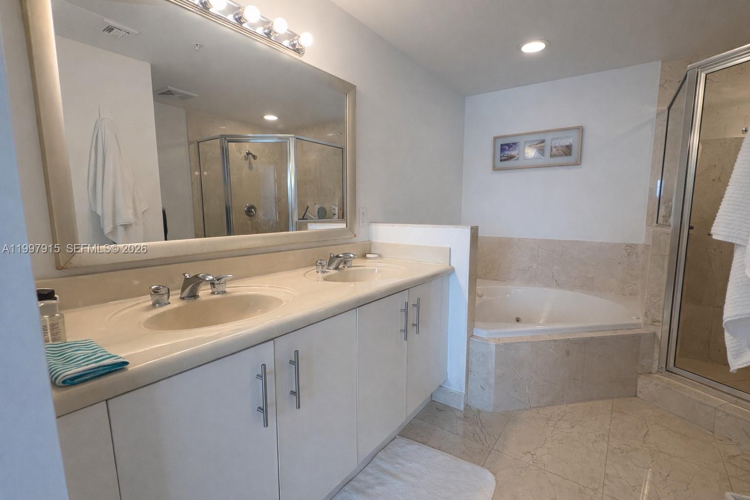 7900 Harbor Island Dr #706, North Bay Village FL 33141