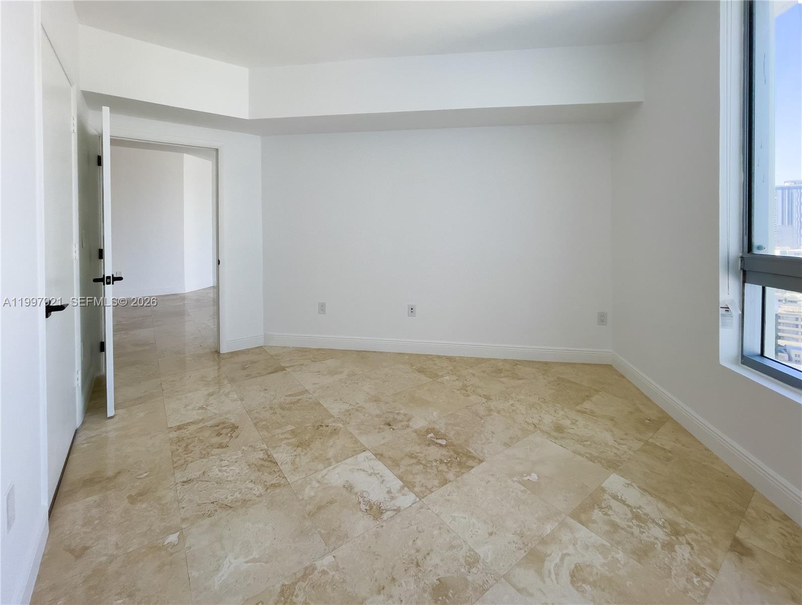 350 S Miami Ave #2509, Miami FL 33130