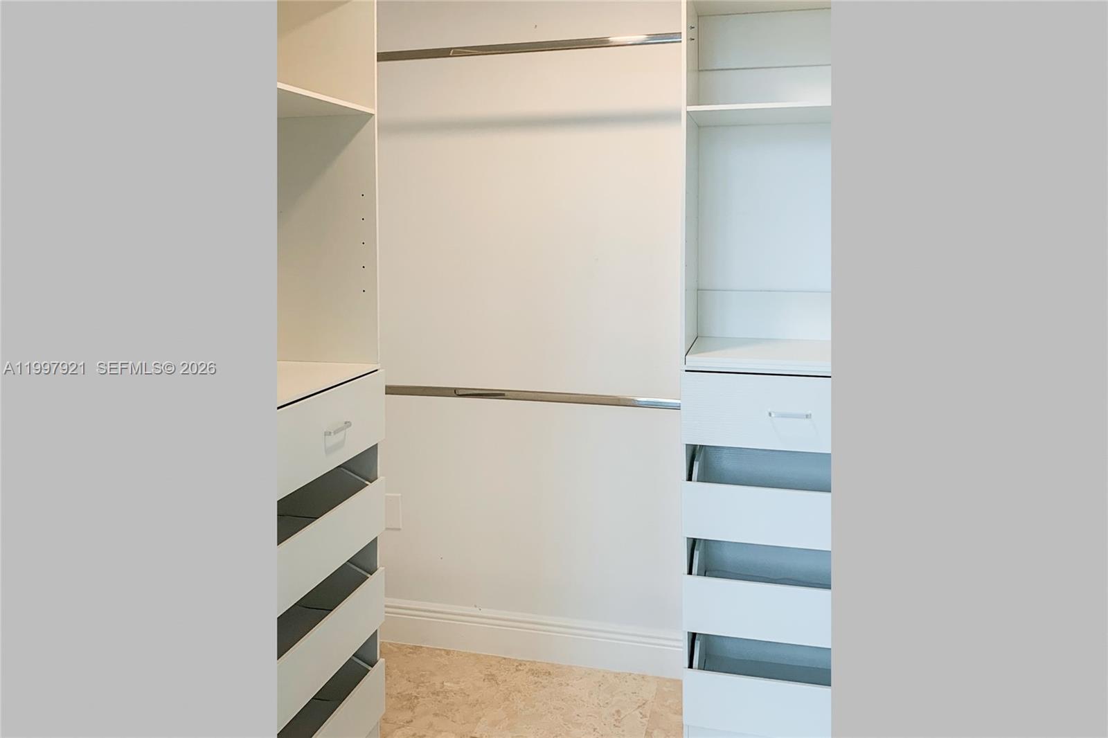 350 S Miami Ave #2509, Miami FL 33130