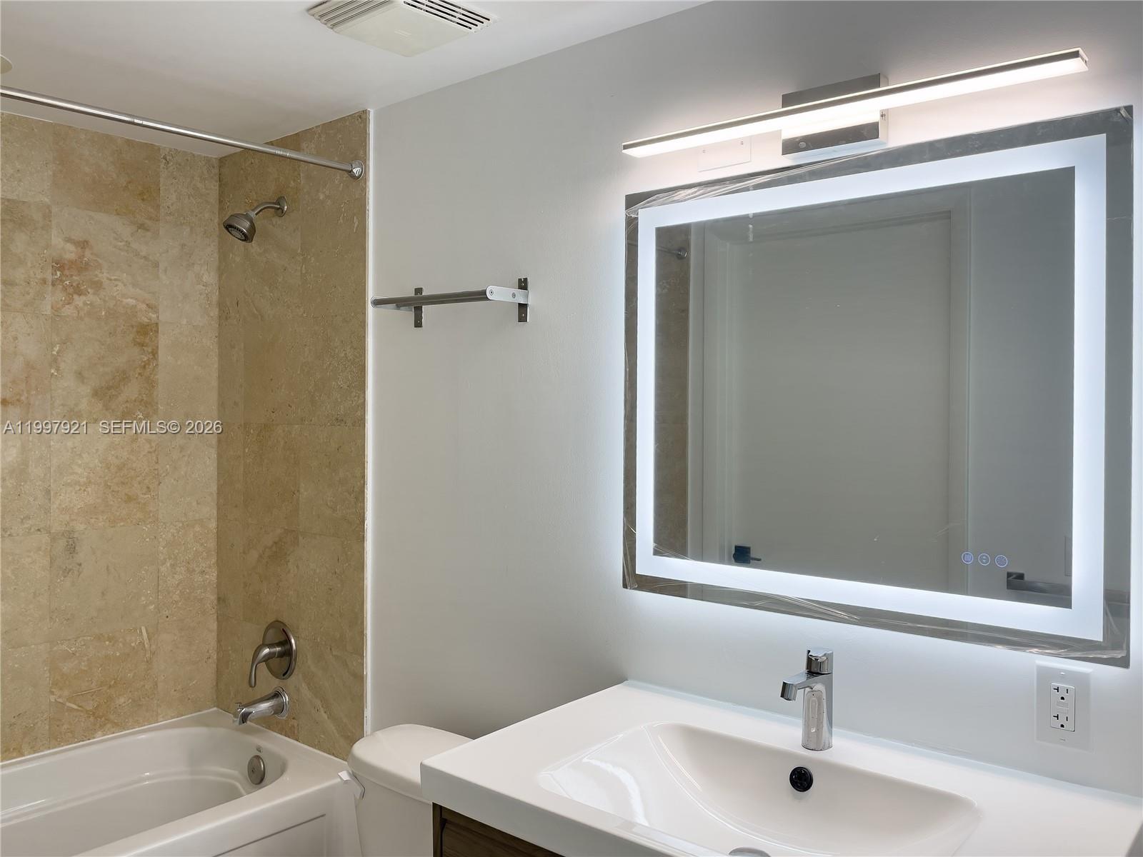 350 S Miami Ave #2509, Miami FL 33130