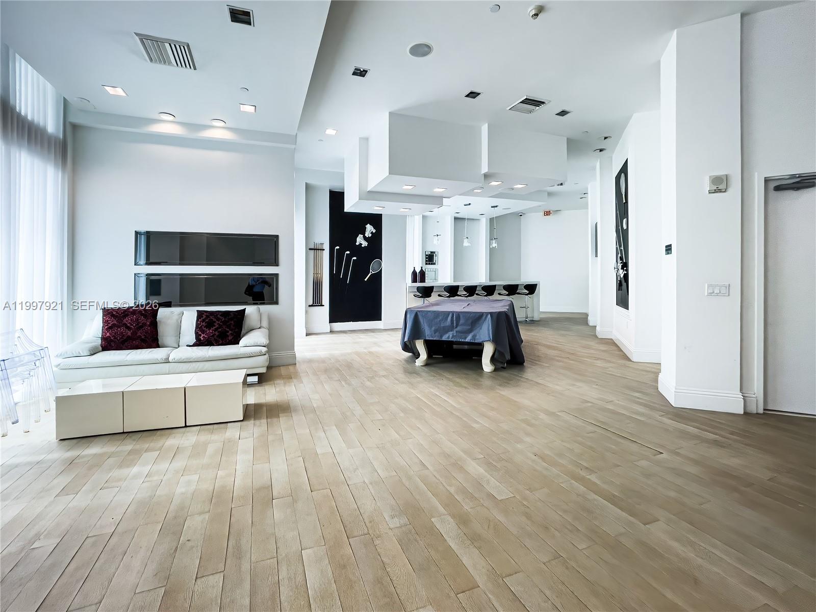 350 S Miami Ave #2509, Miami FL 33130