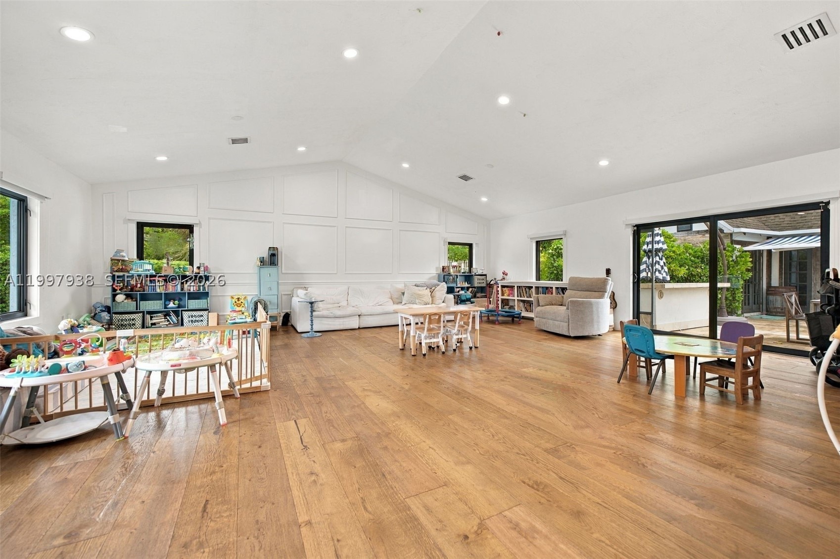 11301 SW 95th St, Miami FL 33176