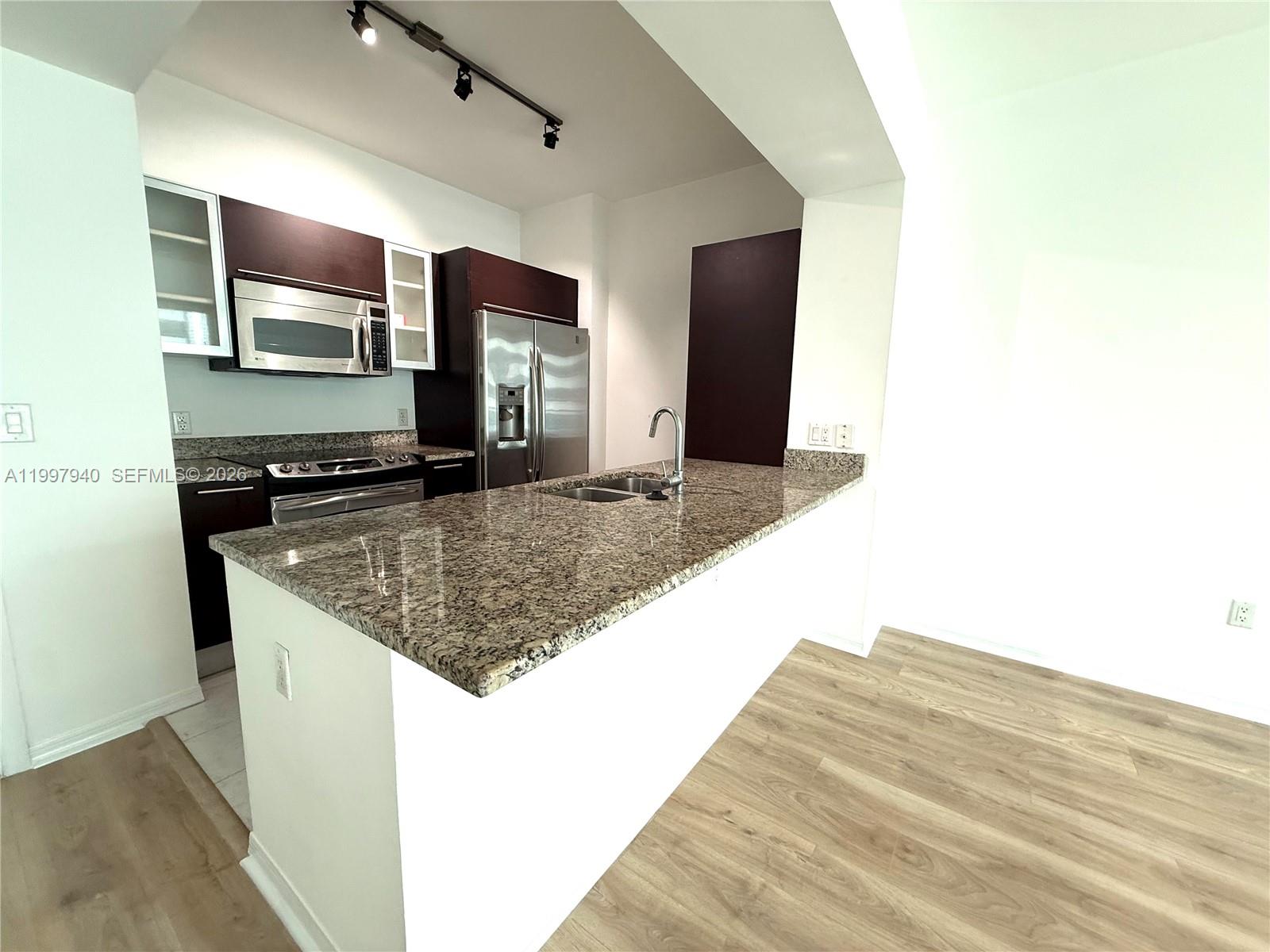 951 Brickell Ave #1103, Miami FL 33131