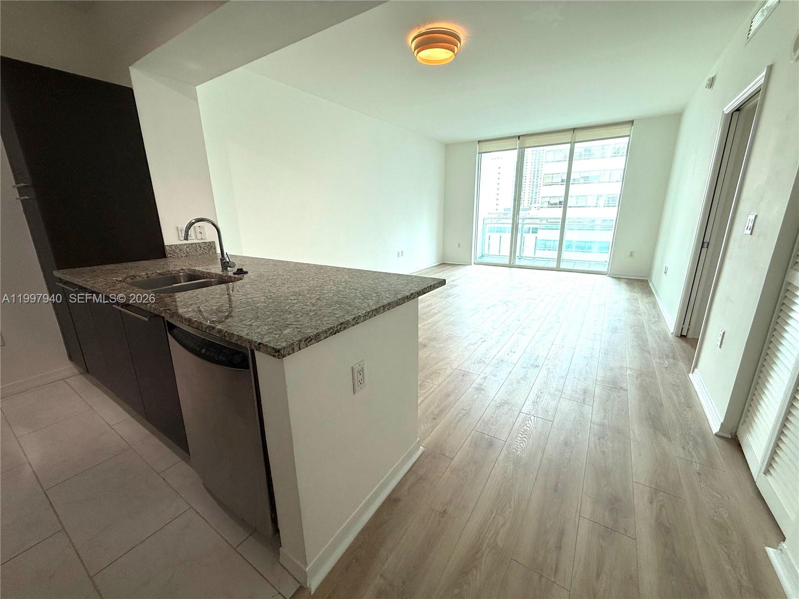 951 Brickell Ave #1103, Miami FL 33131