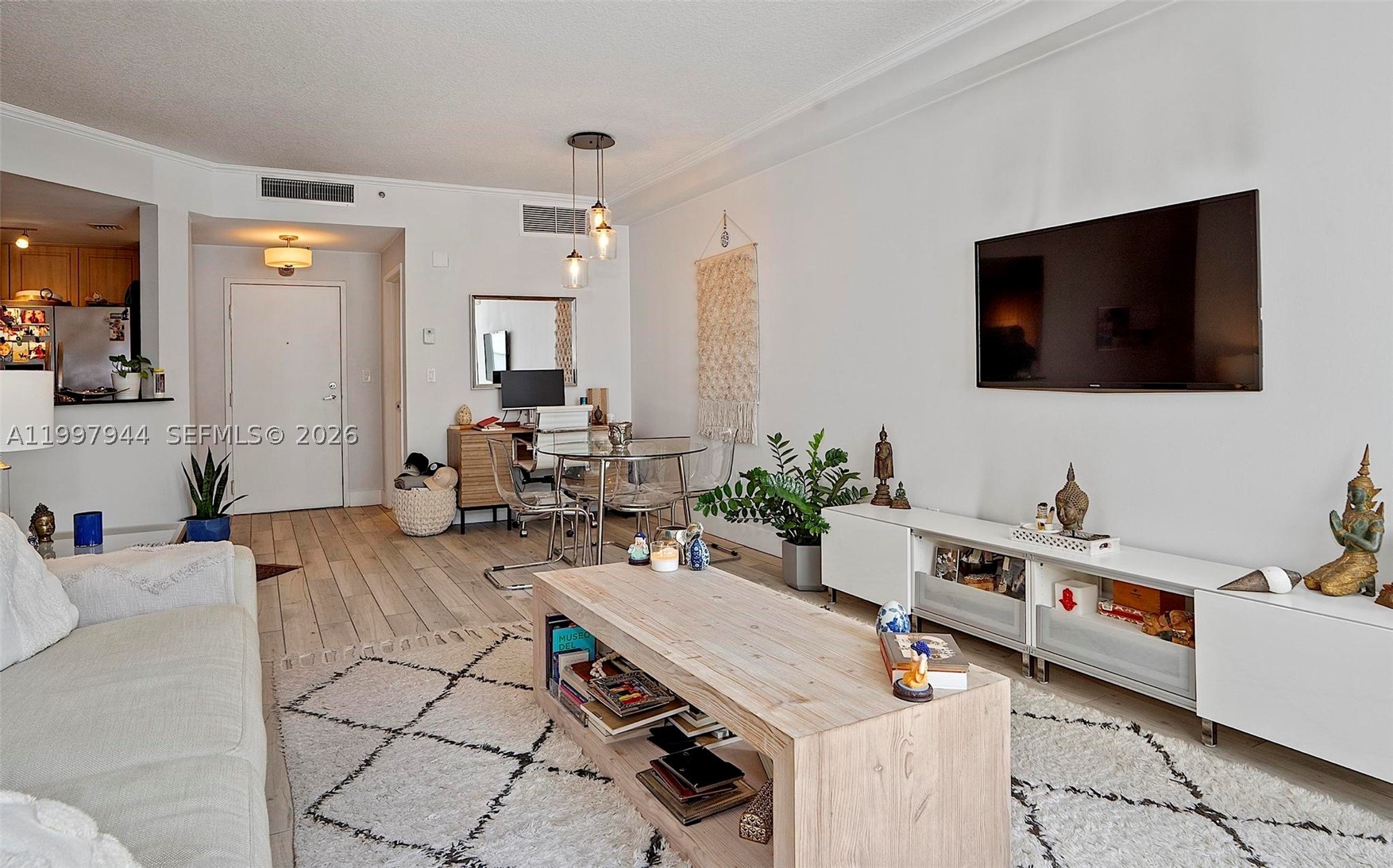 1 Century Ln #303, Miami Beach FL 33139