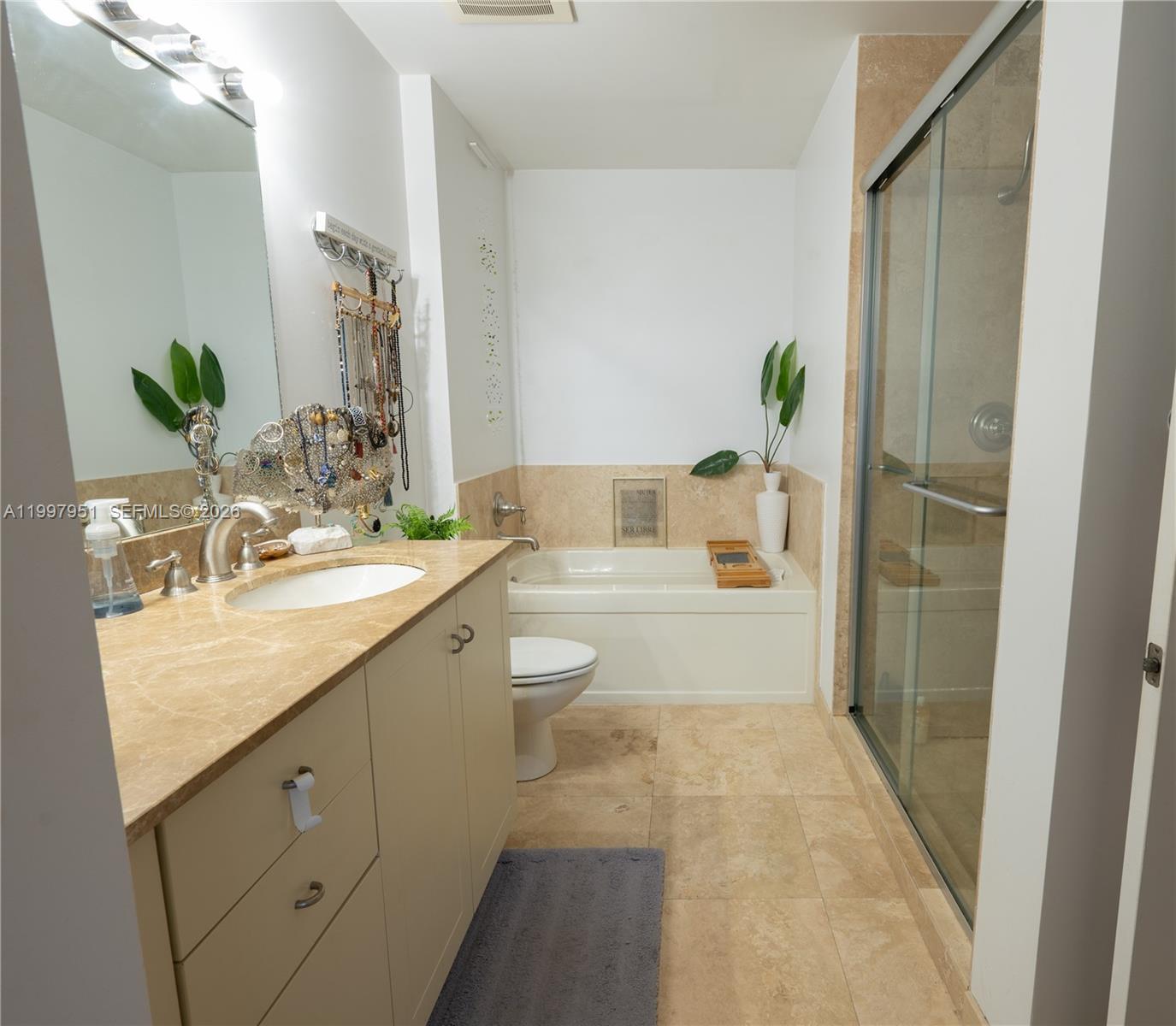 3232 SW 22nd Ter #607, Miami FL 33145