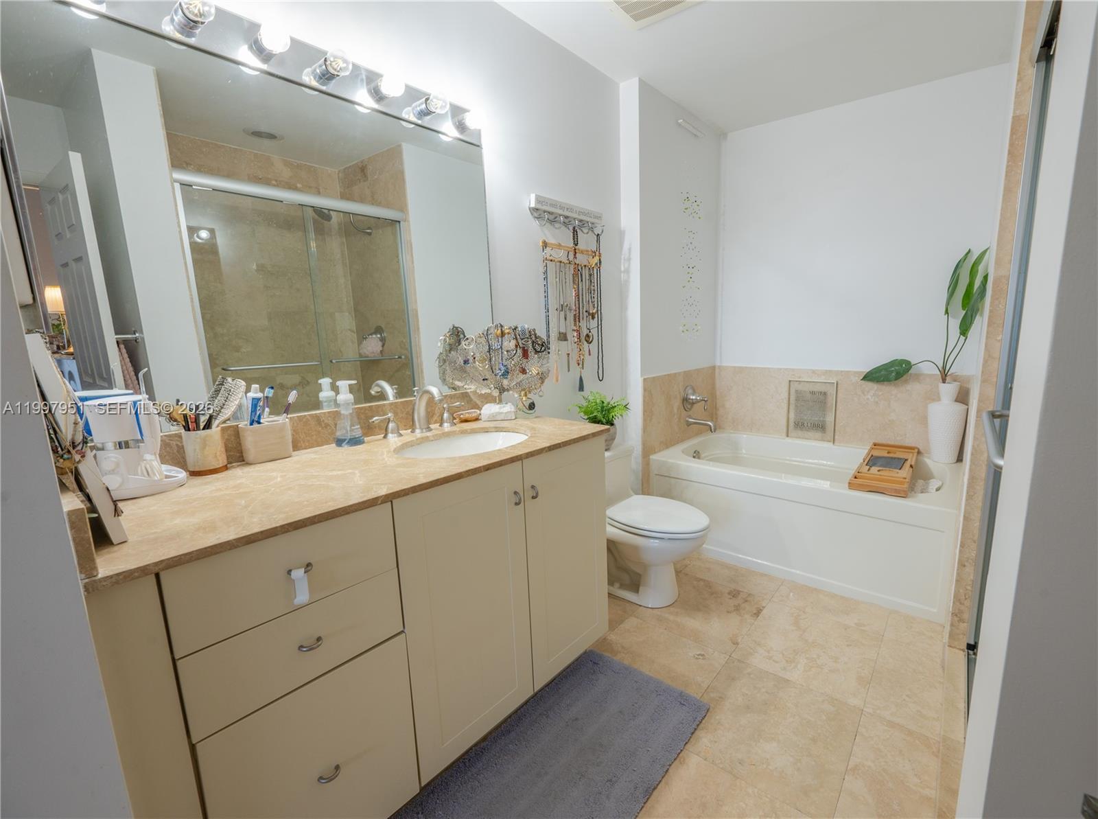 3232 SW 22nd Ter #607, Miami FL 33145