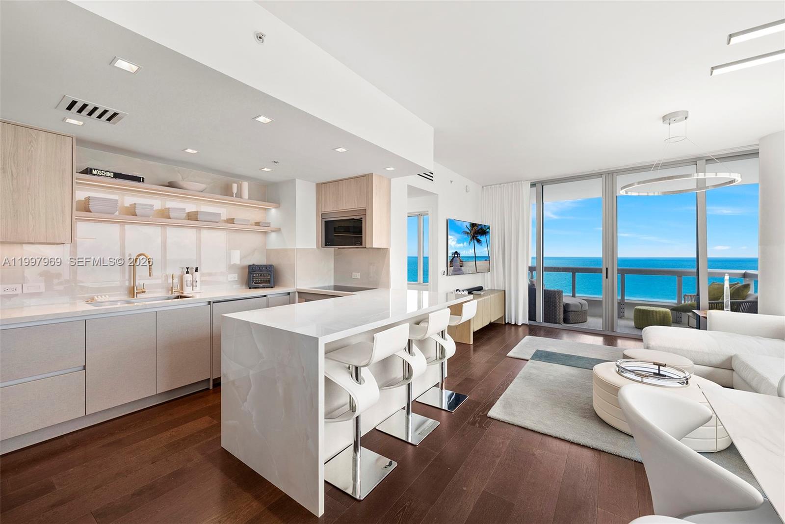 6899 Collins Ave #1908, Miami Beach FL 33141