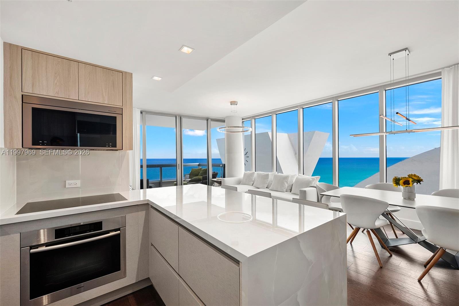 6899 Collins Ave #1908, Miami Beach FL 33141