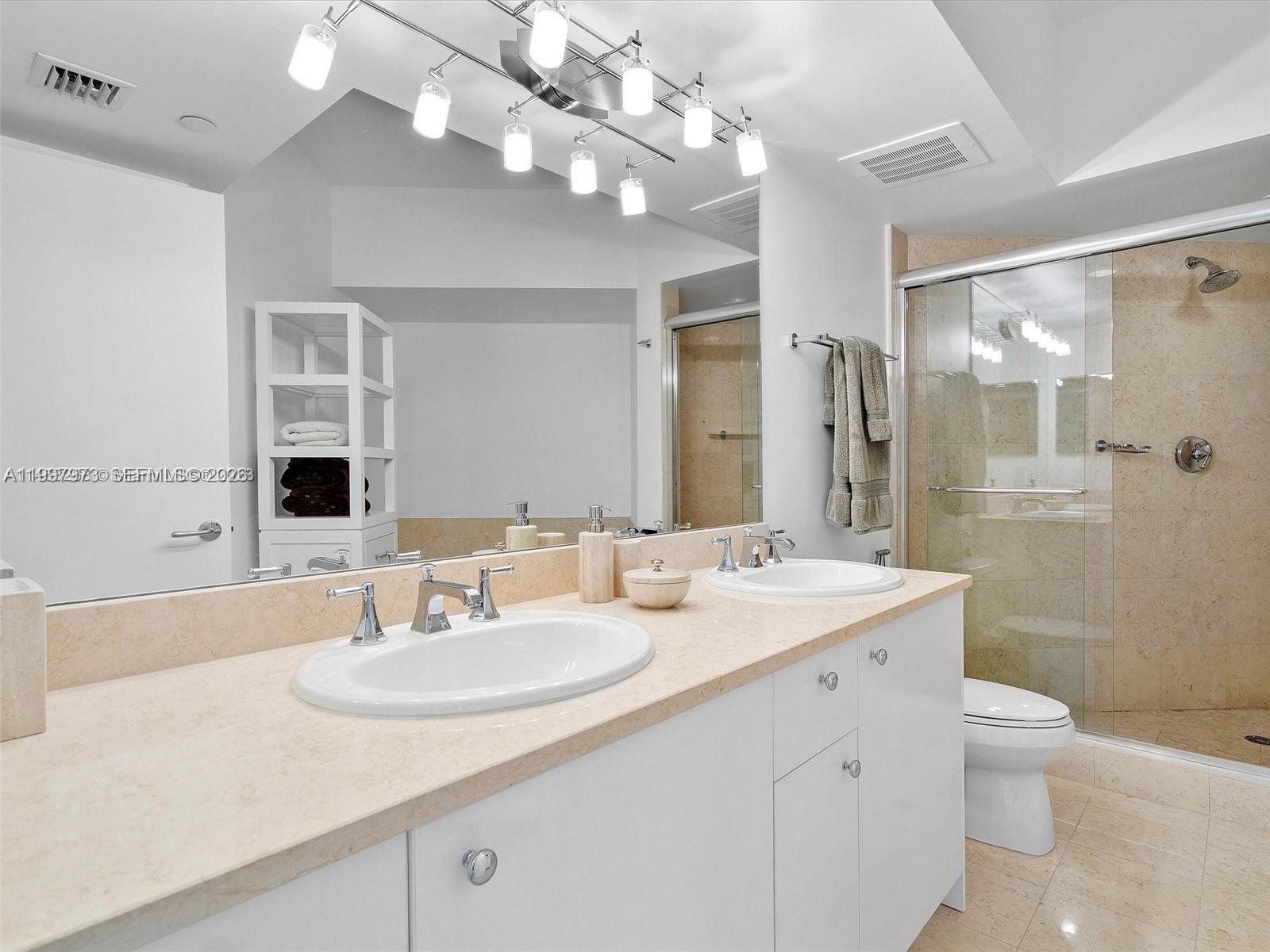 20000 E Country Club Dr #1102, Aventura FL 33180