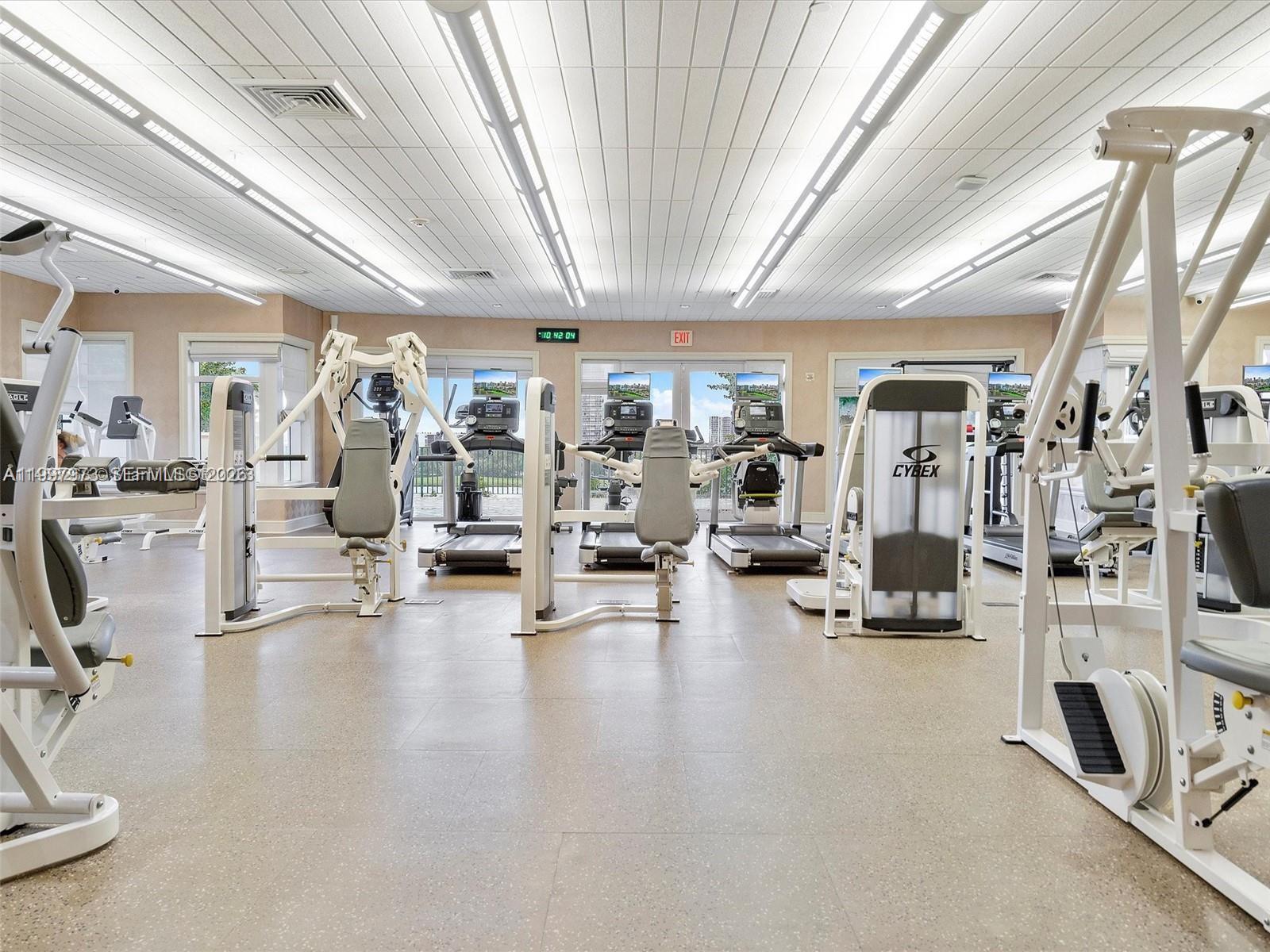 20000 E Country Club Dr #1102, Aventura FL 33180