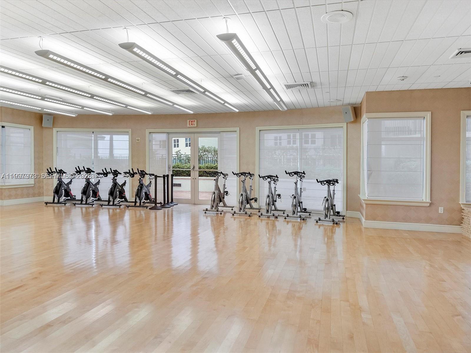 20000 E Country Club Dr #1102, Aventura FL 33180
