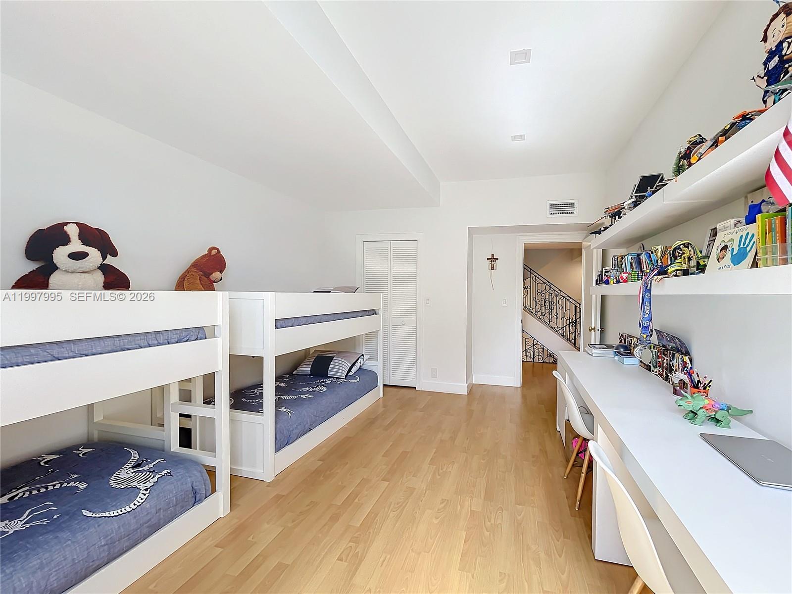 201 Crandon Blvd #163, Key Biscayne FL 33149