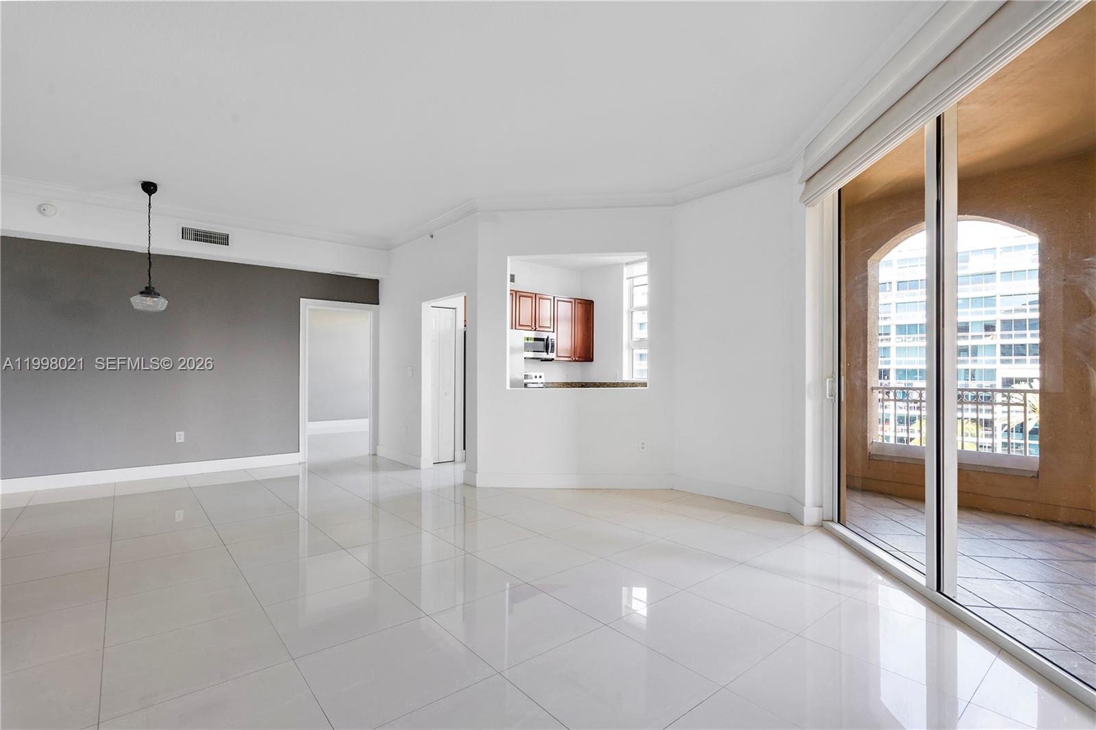 3001 NE 185th St #411, Aventura FL 33180