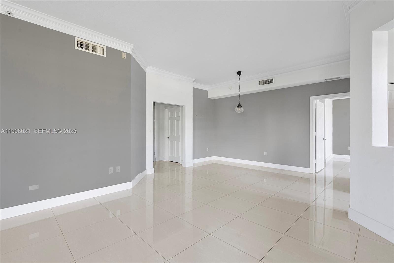 3001 NE 185th St #411, Aventura FL 33180