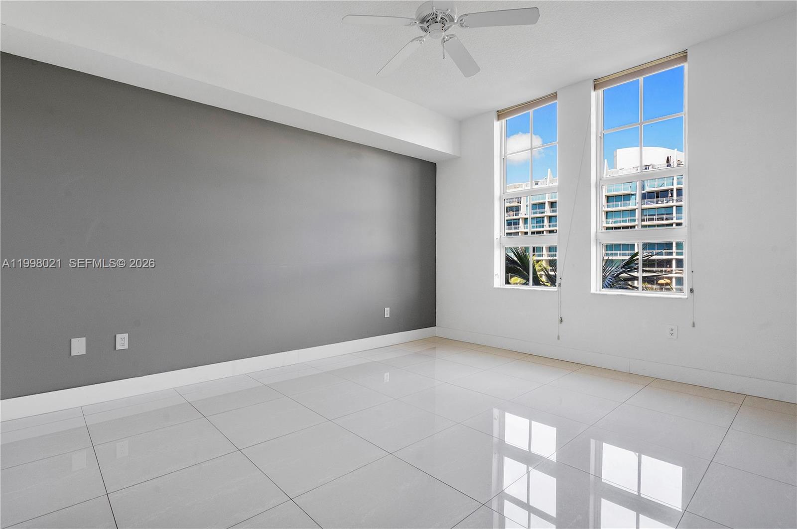 3001 NE 185th St #411, Aventura FL 33180