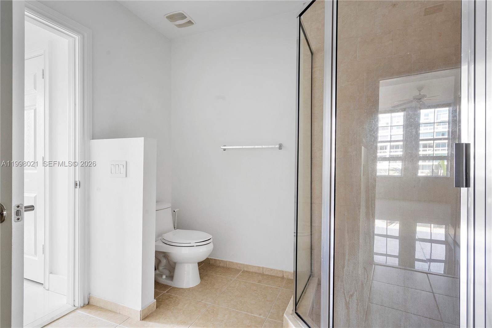 3001 NE 185th St #411, Aventura FL 33180
