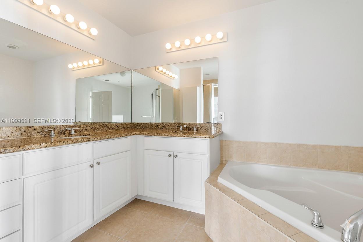 3001 NE 185th St #411, Aventura FL 33180