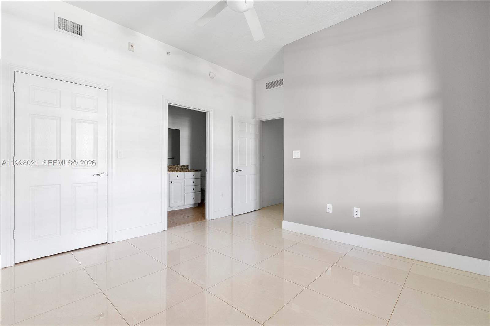 3001 NE 185th St #411, Aventura FL 33180